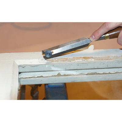 Putty Chisel With Roller